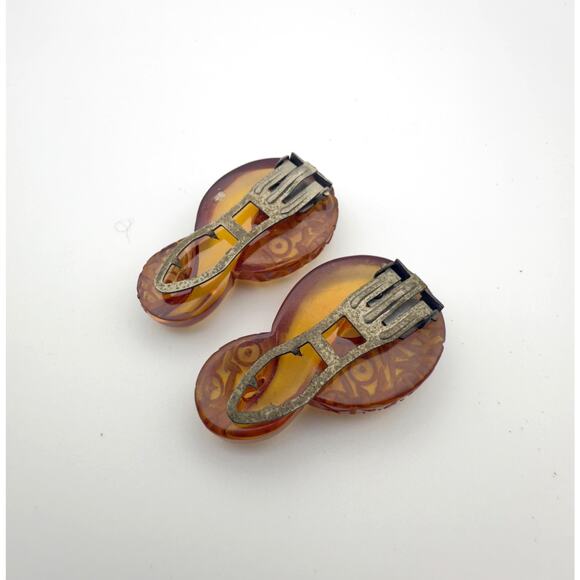 Antique Art Deco Carved Bakelite Dress Clips Pair (c. 1930s) - Picture 3 of 4